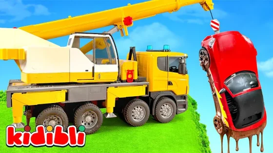 Toy Sport Car Crash! Tow Truck & Police Car in Action Educational Toys Video for Kids | Kidibli
